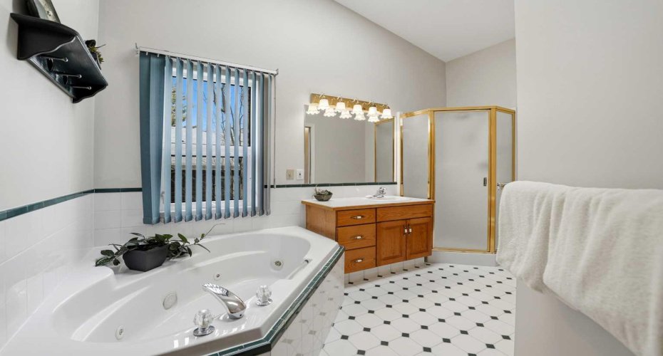 5401 Shannon Drive, Olds, Alberta T4H 1C2, 5 Bedrooms Bedrooms, ,2 BathroomsBathrooms,Residential,For Sale,Shannon,A2305187