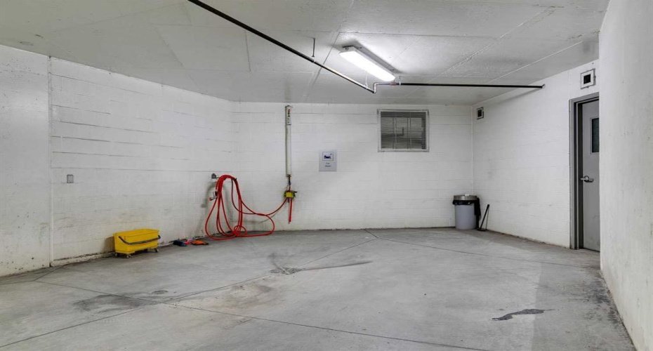 108 2 Street, Calgary, Alberta T2P 4V9, 1 Bedroom Bedrooms, ,1 BathroomBathrooms,Residential,For Sale,2,A2305194