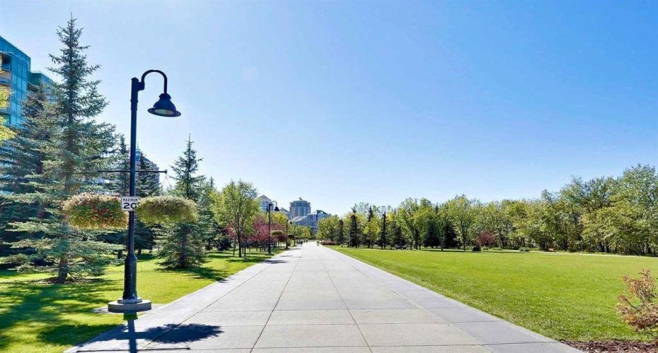 108 2 Street, Calgary, Alberta T2P 4V9, 1 Bedroom Bedrooms, ,1 BathroomBathrooms,Residential,For Sale,2,A2305194