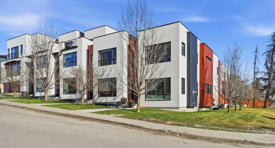1502 37 Avenue, Calgary, Alberta T2T 3W2, 3 Bedrooms Bedrooms, ,4 BathroomsBathrooms,Residential,For Sale,37,A2305215