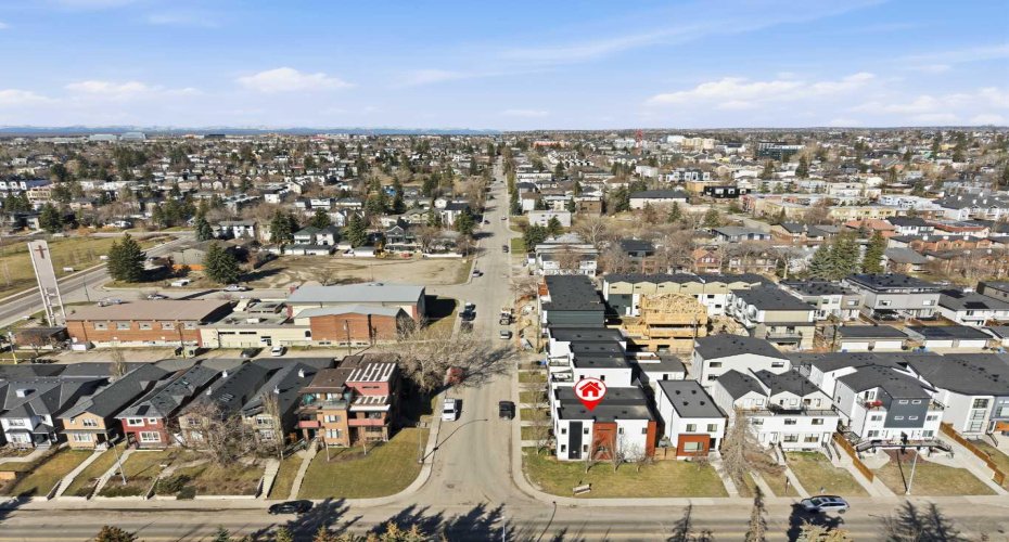 1502 37 Avenue, Calgary, Alberta T2T 3W2, 3 Bedrooms Bedrooms, ,4 BathroomsBathrooms,Residential,For Sale,37,A2305215