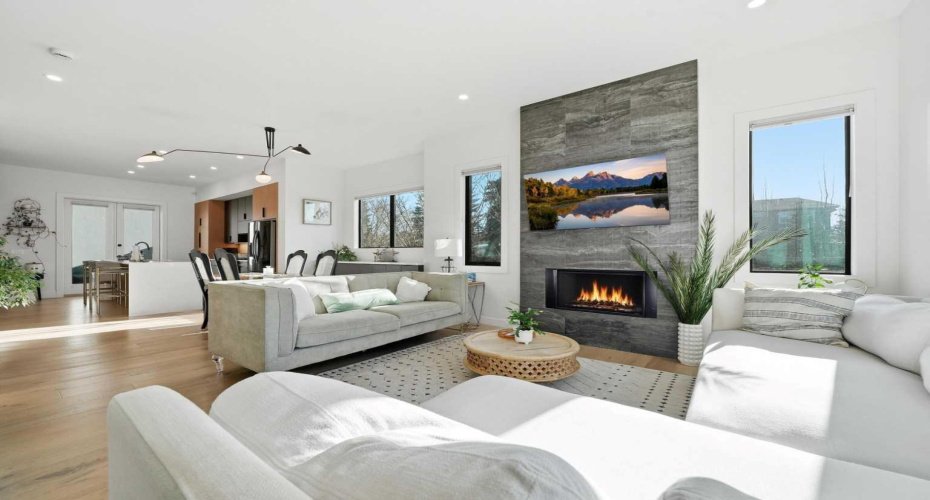 1502 37 Avenue, Calgary, Alberta T2T 3W2, 3 Bedrooms Bedrooms, ,4 BathroomsBathrooms,Residential,For Sale,37,A2305215