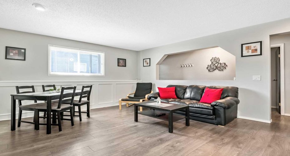 294 Shawnessy Drive, Calgary, Alberta T2Y 1M5, 4 Bedrooms Bedrooms, ,3 BathroomsBathrooms,Residential,For Sale,Shawnessy,A2305251