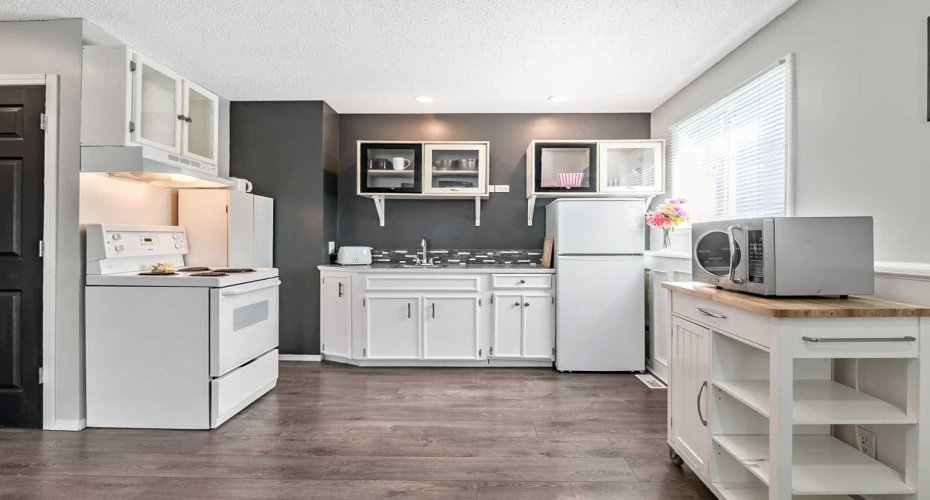 294 Shawnessy Drive, Calgary, Alberta T2Y 1M5, 4 Bedrooms Bedrooms, ,3 BathroomsBathrooms,Residential,For Sale,Shawnessy,A2305251