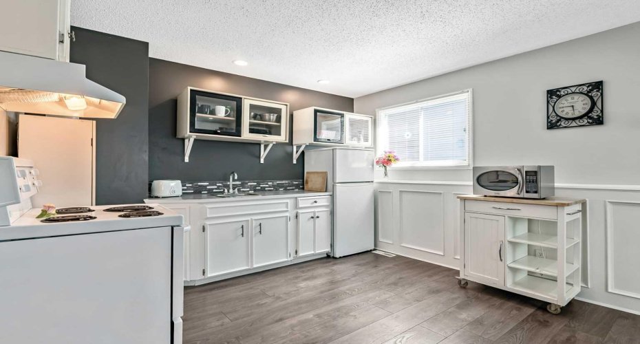 294 Shawnessy Drive, Calgary, Alberta T2Y 1M5, 4 Bedrooms Bedrooms, ,3 BathroomsBathrooms,Residential,For Sale,Shawnessy,A2305251