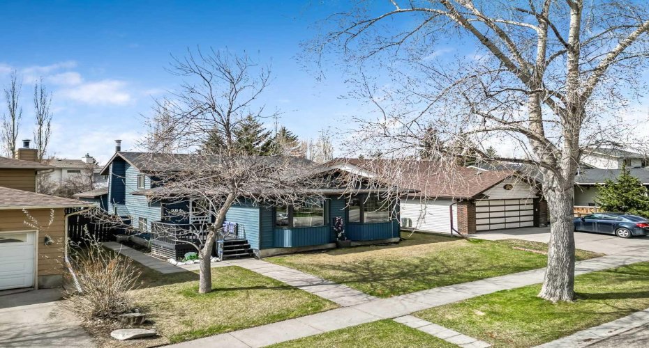 294 Shawnessy Drive, Calgary, Alberta T2Y 1M5, 4 Bedrooms Bedrooms, ,3 BathroomsBathrooms,Residential,For Sale,Shawnessy,A2305251