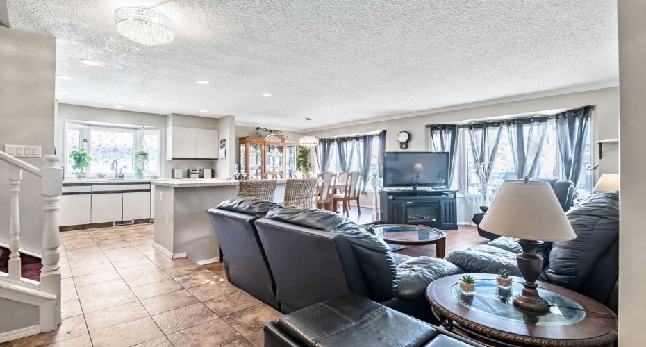294 Shawnessy Drive, Calgary, Alberta T2Y 1M5, 4 Bedrooms Bedrooms, ,3 BathroomsBathrooms,Residential,For Sale,Shawnessy,A2305251
