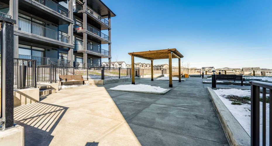 60 Sage Hill Walk, Calgary, Alberta T3R 2H5, 2 Bedrooms Bedrooms, ,1 BathroomBathrooms,Residential,For Sale,Sage Hill,A2305261