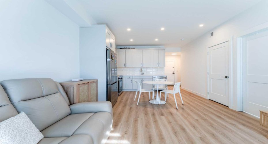 60 Sage Hill Walk, Calgary, Alberta T3R 2H5, 2 Bedrooms Bedrooms, ,1 BathroomBathrooms,Residential,For Sale,Sage Hill,A2305261