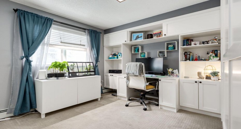 4975 130 Avenue, Calgary, Alberta T2Z 4P2, 2 Bedrooms Bedrooms, ,2 BathroomsBathrooms,Residential,For Sale,130,A2305273