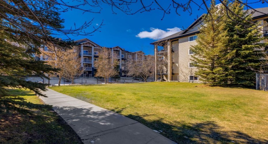 4975 130 Avenue, Calgary, Alberta T2Z 4P2, 2 Bedrooms Bedrooms, ,2 BathroomsBathrooms,Residential,For Sale,130,A2305273