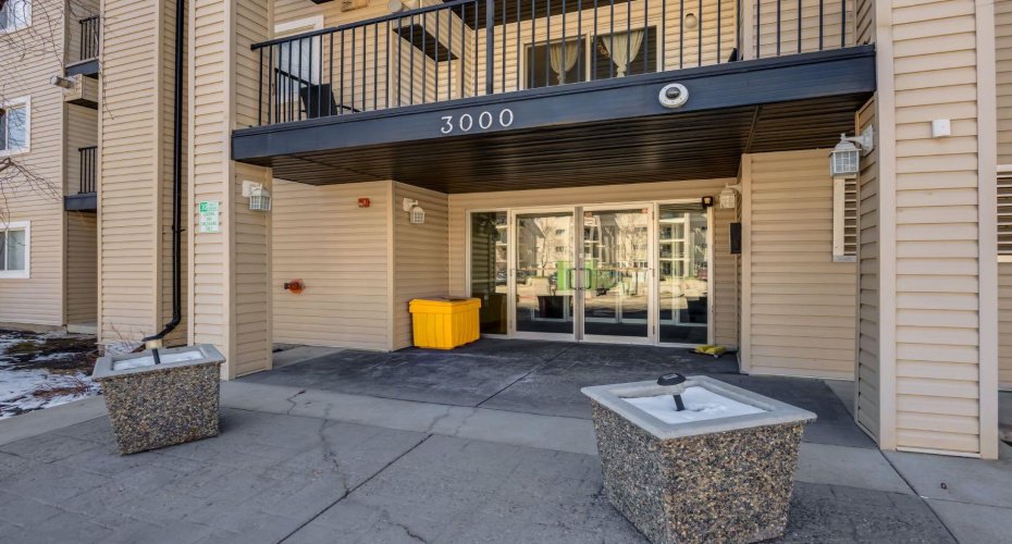 4975 130 Avenue, Calgary, Alberta T2Z 4P2, 2 Bedrooms Bedrooms, ,2 BathroomsBathrooms,Residential,For Sale,130,A2305273