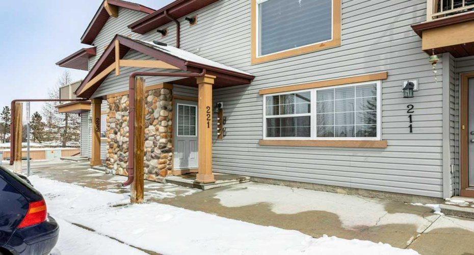 31 Jamieson, Red Deer, Alberta T4P 0H7, 2 Bedrooms Bedrooms, ,1 BathroomBathrooms,Residential,For Sale,Jamieson,A2305289