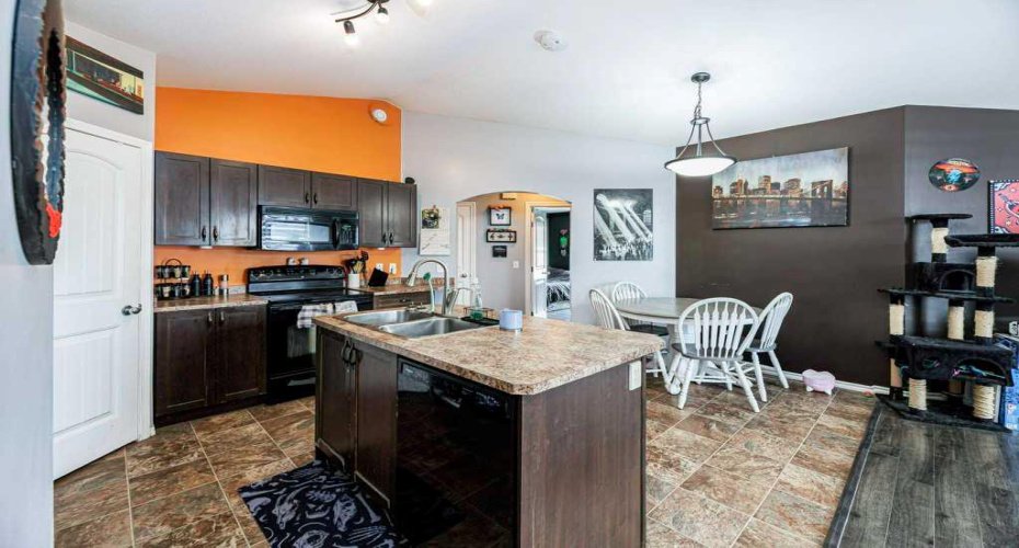 31 Jamieson, Red Deer, Alberta T4P 0H7, 2 Bedrooms Bedrooms, ,1 BathroomBathrooms,Residential,For Sale,Jamieson,A2305289