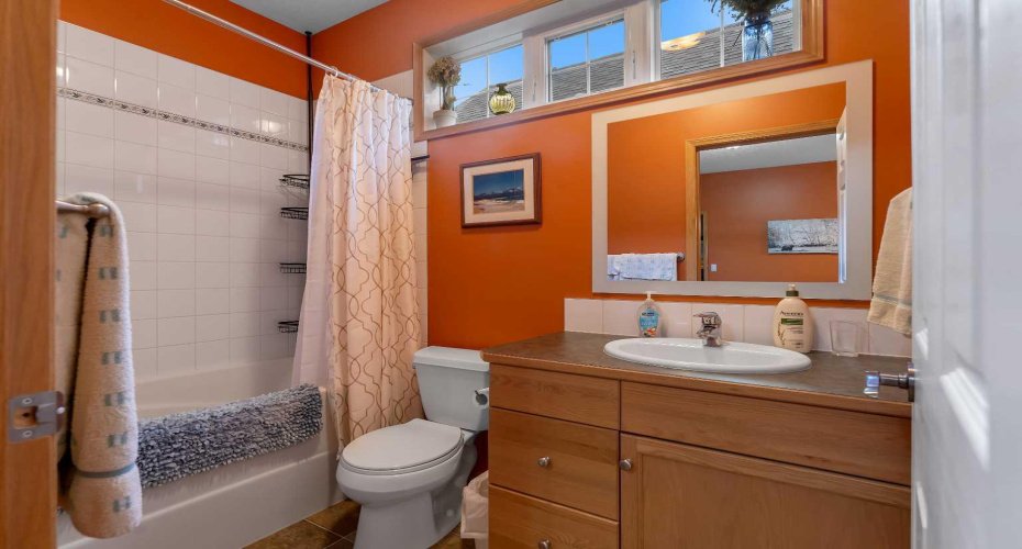 15 Rosery Drive, Calgary, Alberta T2K 1L4, 4 Bedrooms Bedrooms, ,5 BathroomsBathrooms,Residential,For Sale,Rosery,A2305362