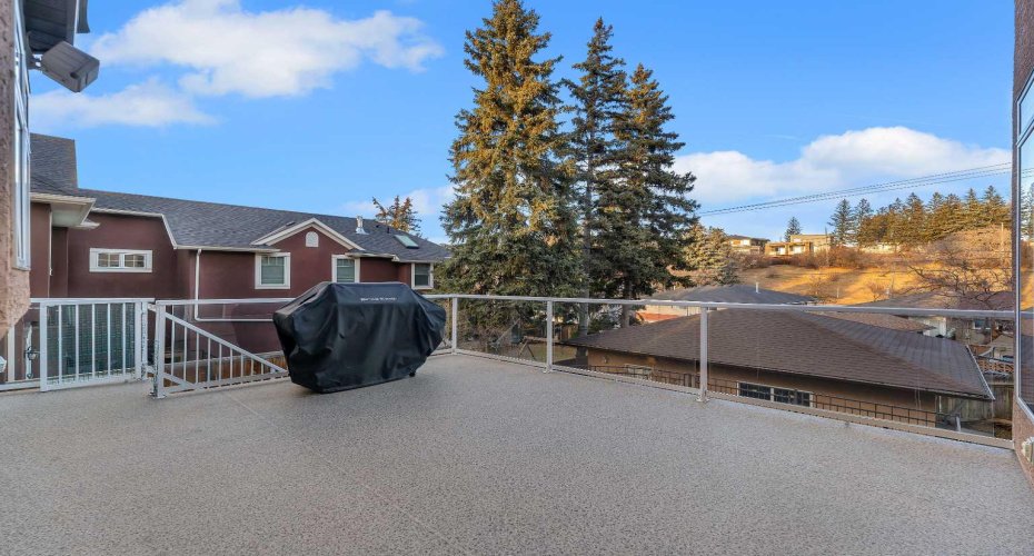 15 Rosery Drive, Calgary, Alberta T2K 1L4, 4 Bedrooms Bedrooms, ,5 BathroomsBathrooms,Residential,For Sale,Rosery,A2305362