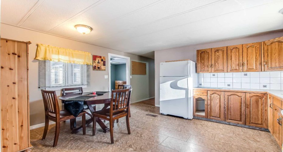 4000 13 Avenue, Medicine Hat, Alberta T1B 1J3, 3 Bedrooms Bedrooms, ,1 BathroomBathrooms,Mobile,For Sale,13,A2305394