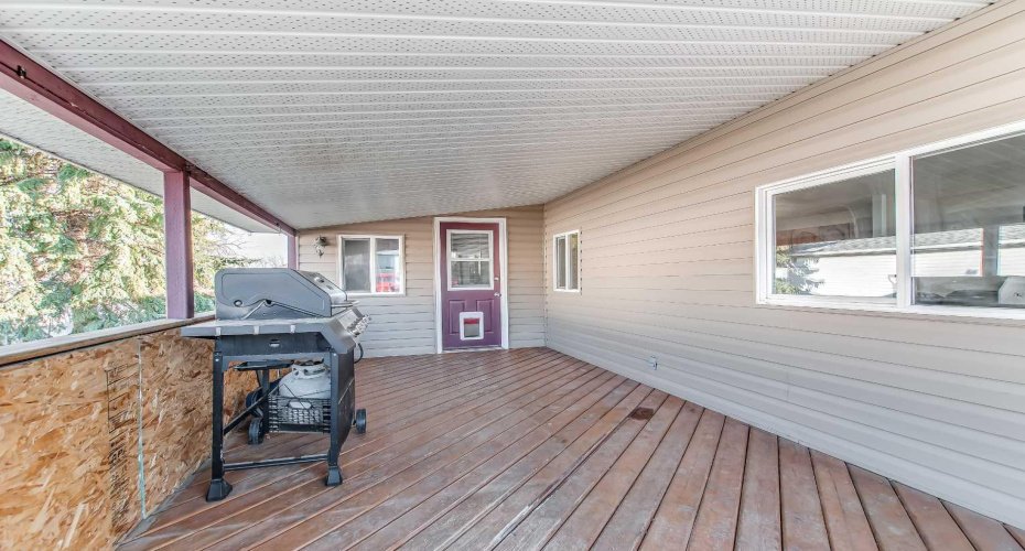 4000 13 Avenue, Medicine Hat, Alberta T1B 1J3, 3 Bedrooms Bedrooms, ,1 BathroomBathrooms,Mobile,For Sale,13,A2305394