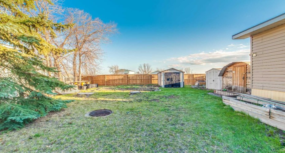 4000 13 Avenue, Medicine Hat, Alberta T1B 1J3, 3 Bedrooms Bedrooms, ,1 BathroomBathrooms,Mobile,For Sale,13,A2305394