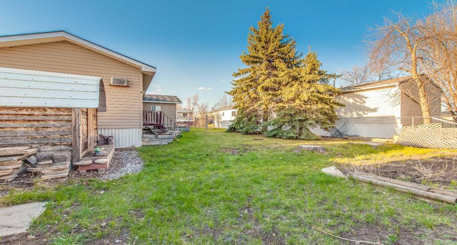 4000 13 Avenue, Medicine Hat, Alberta T1B 1J3, 3 Bedrooms Bedrooms, ,1 BathroomBathrooms,Mobile,For Sale,13,A2305394