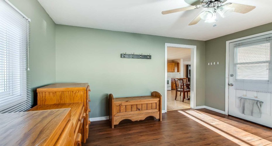 4000 13 Avenue, Medicine Hat, Alberta T1B 1J3, 3 Bedrooms Bedrooms, ,1 BathroomBathrooms,Mobile,For Sale,13,A2305394