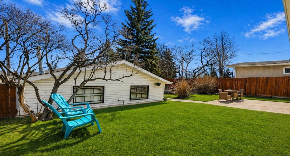 6 Sackville Drive, Calgary, Alberta T2W 0W1, 5 Bedrooms Bedrooms, ,3 BathroomsBathrooms,Residential,For Sale,Sackville,A2305401