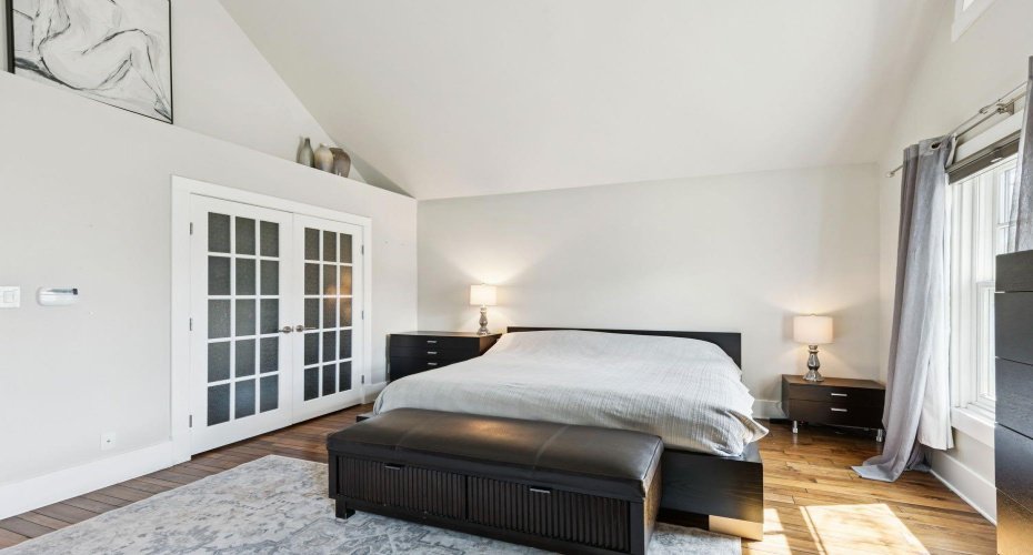 612 23 Avenue, Calgary, Alberta T2S0J7, 3 Bedrooms Bedrooms, ,3 BathroomsBathrooms,Residential,For Sale,23,A2305418