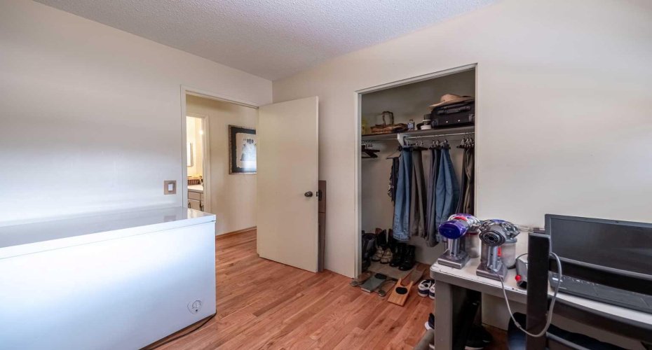 116 Dovercrest Way, Calgary, Alberta T2B 2L9, 3 Bedrooms Bedrooms, ,2 BathroomsBathrooms,Residential,For Sale,Dovercrest,A2305455