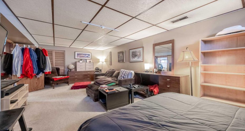 116 Dovercrest Way, Calgary, Alberta T2B 2L9, 3 Bedrooms Bedrooms, ,2 BathroomsBathrooms,Residential,For Sale,Dovercrest,A2305455