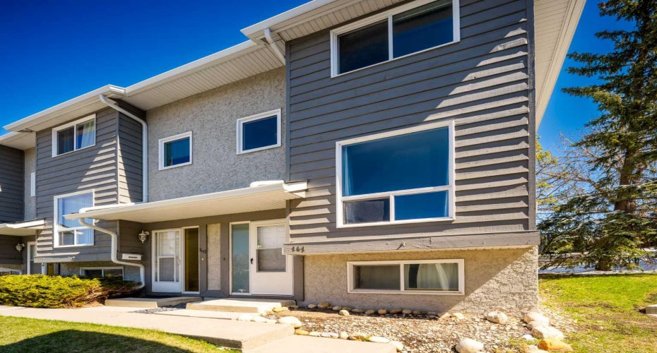 6915 Ranchview Drive, Calgary, Alberta T3G 1R8, 3 Bedrooms Bedrooms, ,2 BathroomsBathrooms,Residential,For Sale,Ranchview,A2305642