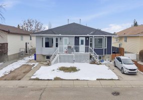 13 Green Meadow Crescent, Strathmore, Alberta T1P 1H4, 4 Bedrooms Bedrooms, ,3 BathroomsBathrooms,Residential,For Sale,Green Meadow,A2305867