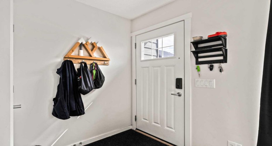 463 Cranbrook Square, Calgary, Alberta T3M3E3, 3 Bedrooms Bedrooms, ,3 BathroomsBathrooms,Residential,For Sale,Cranbrook,A2303941