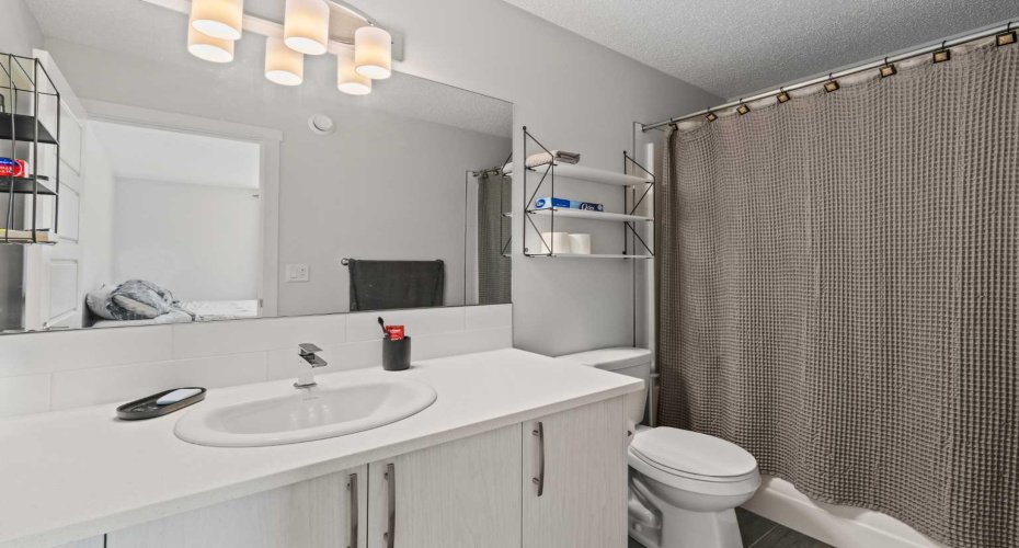 463 Cranbrook Square, Calgary, Alberta T3M3E3, 3 Bedrooms Bedrooms, ,3 BathroomsBathrooms,Residential,For Sale,Cranbrook,A2303941