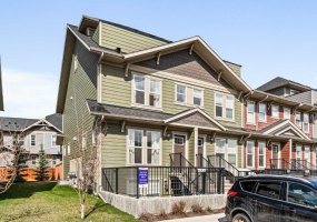 463 Cranbrook Square, Calgary, Alberta T3M3E3, 3 Bedrooms Bedrooms, ,3 BathroomsBathrooms,Residential,For Sale,Cranbrook,A2303941