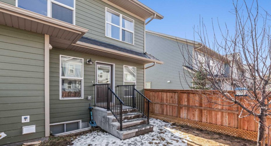 463 Cranbrook Square, Calgary, Alberta T3M3E3, 3 Bedrooms Bedrooms, ,3 BathroomsBathrooms,Residential,For Sale,Cranbrook,A2303941