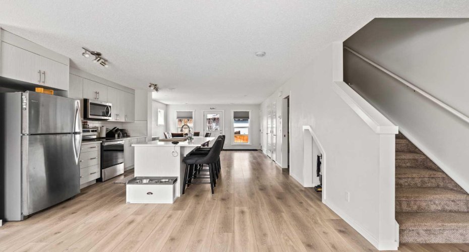 463 Cranbrook Square, Calgary, Alberta T3M3E3, 3 Bedrooms Bedrooms, ,3 BathroomsBathrooms,Residential,For Sale,Cranbrook,A2303941