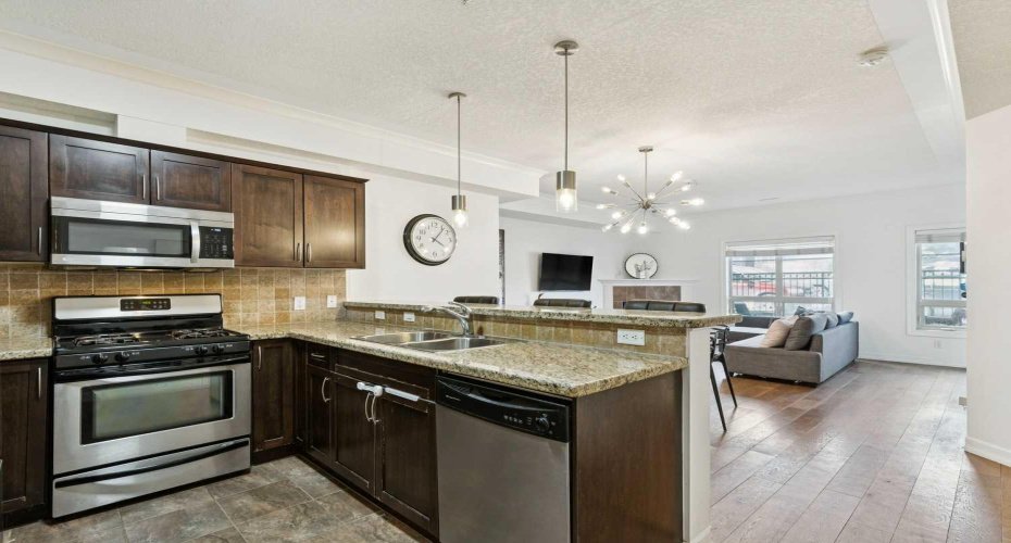 1729 34 Avenue, Calgary, Alberta T2T 2B7, 3 Bedrooms Bedrooms, ,3 BathroomsBathrooms,Residential,For Sale,34,A2306679