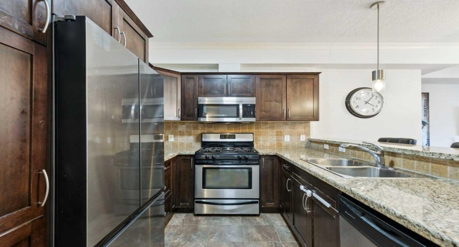 1729 34 Avenue, Calgary, Alberta T2T 2B7, 3 Bedrooms Bedrooms, ,3 BathroomsBathrooms,Residential,For Sale,34,A2306679