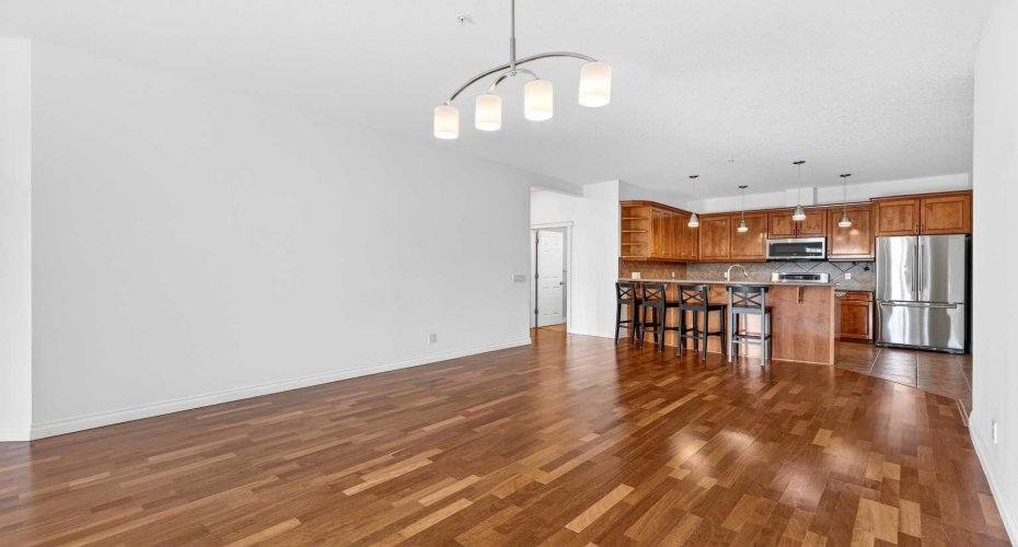14 Hemlock Crescent, Calgary, Alberta T3C 2Z1, 2 Bedrooms Bedrooms, ,2 BathroomsBathrooms,Residential,For Sale,Hemlock,A2305465