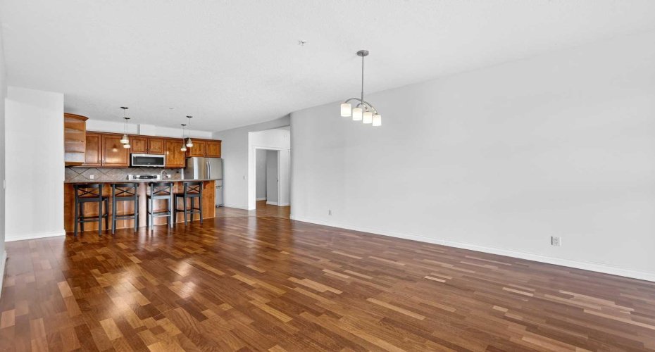 14 Hemlock Crescent, Calgary, Alberta T3C 2Z1, 2 Bedrooms Bedrooms, ,2 BathroomsBathrooms,Residential,For Sale,Hemlock,A2305465