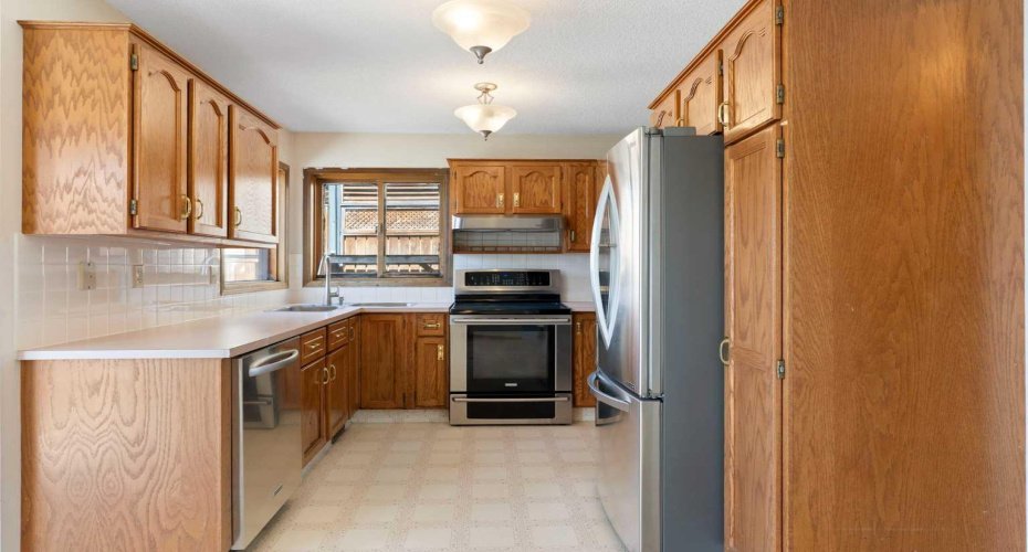 190 Hawkville Close, Calgary, Alberta T3G 3N6, 4 Bedrooms Bedrooms, ,3 BathroomsBathrooms,Residential,For Sale,Hawkville,A2306691