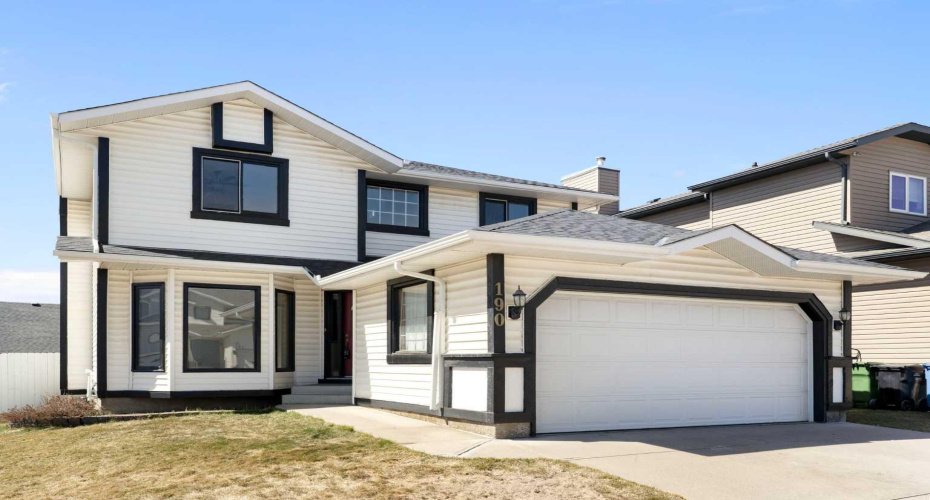 190 Hawkville Close, Calgary, Alberta T3G 3N6, 4 Bedrooms Bedrooms, ,3 BathroomsBathrooms,Residential,For Sale,Hawkville,A2306691