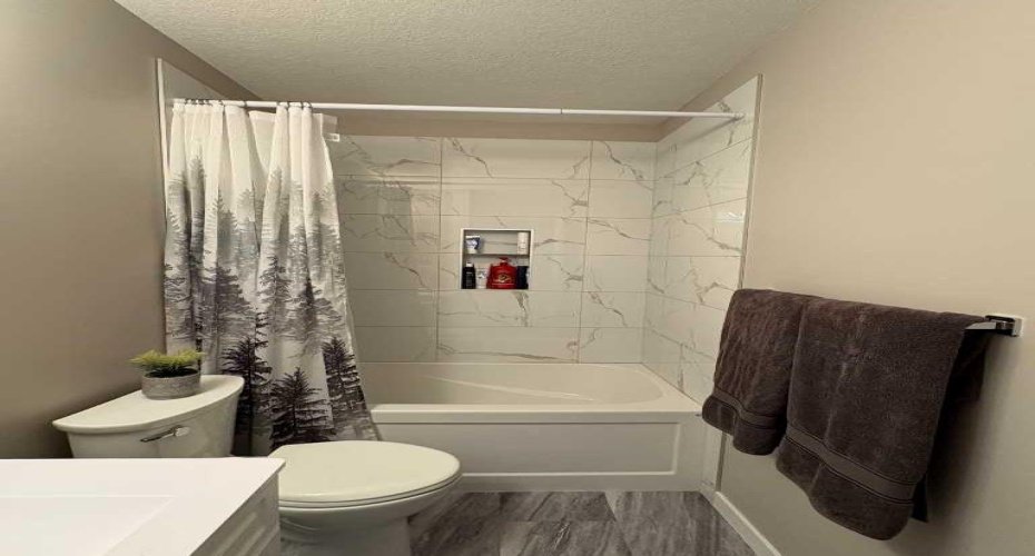 8322 101 Avenue, Peace River, Alberta T8S1N2, 3 Bedrooms Bedrooms, ,1 BathroomBathrooms,Residential,For Sale,101,A2305526