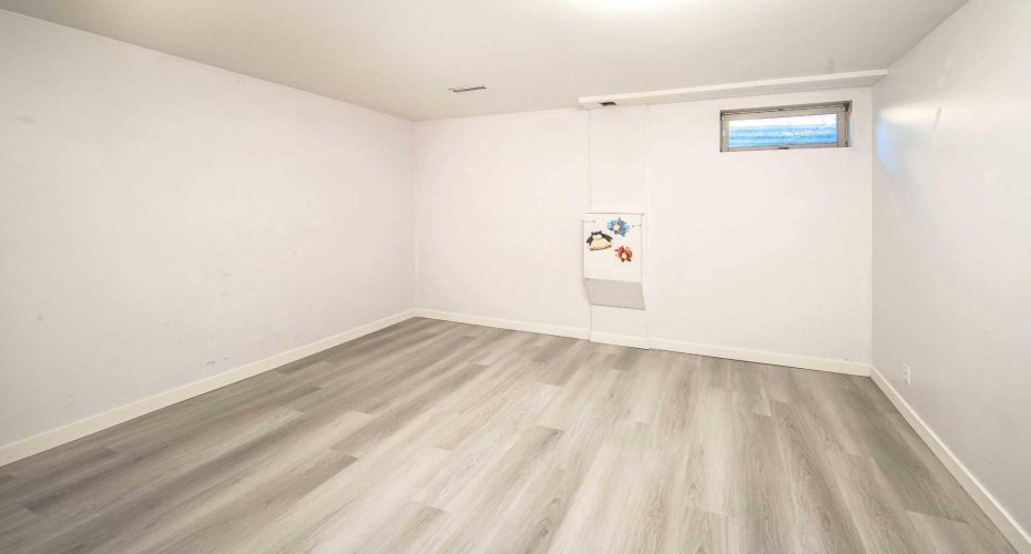 20 Bernard Way, Calgary, Alberta T3K 2B9, 3 Bedrooms Bedrooms, ,2 BathroomsBathrooms,Residential,For Sale,Bernard,A2306705
