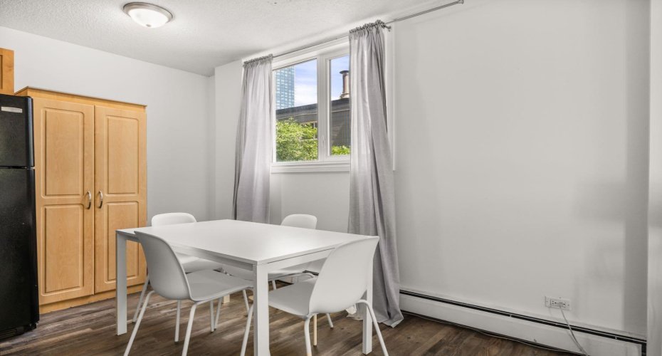 1312 13 Avenue, Calgary, Alberta T3C 0T3, 1 Bedroom Bedrooms, ,1 BathroomBathrooms,Residential,For Sale,13,A2305539