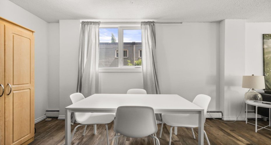 1312 13 Avenue, Calgary, Alberta T3C 0T3, 1 Bedroom Bedrooms, ,1 BathroomBathrooms,Residential,For Sale,13,A2305539