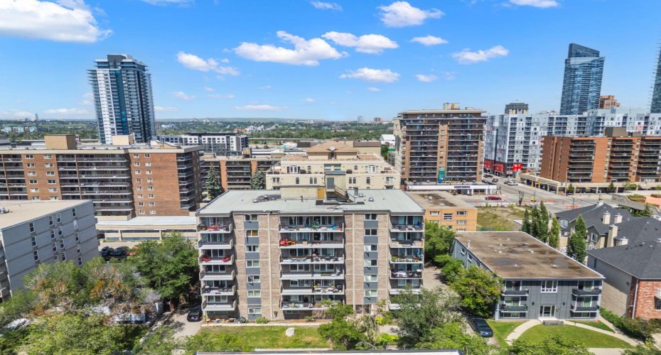 1312 13 Avenue, Calgary, Alberta T3C 0T3, 1 Bedroom Bedrooms, ,1 BathroomBathrooms,Residential,For Sale,13,A2305539