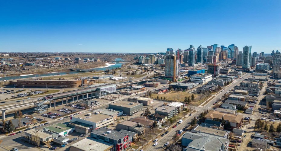 1312 13 Avenue, Calgary, Alberta T3C 0T3, 1 Bedroom Bedrooms, ,1 BathroomBathrooms,Residential,For Sale,13,A2305539