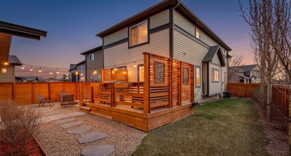 8 Walgrove Green, Calgary, Alberta T2X 2H8, 4 Bedrooms Bedrooms, ,4 BathroomsBathrooms,Residential,For Sale,Walgrove,A2305547