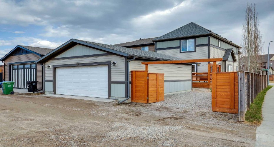 8 Walgrove Green, Calgary, Alberta T2X 2H8, 4 Bedrooms Bedrooms, ,4 BathroomsBathrooms,Residential,For Sale,Walgrove,A2305547